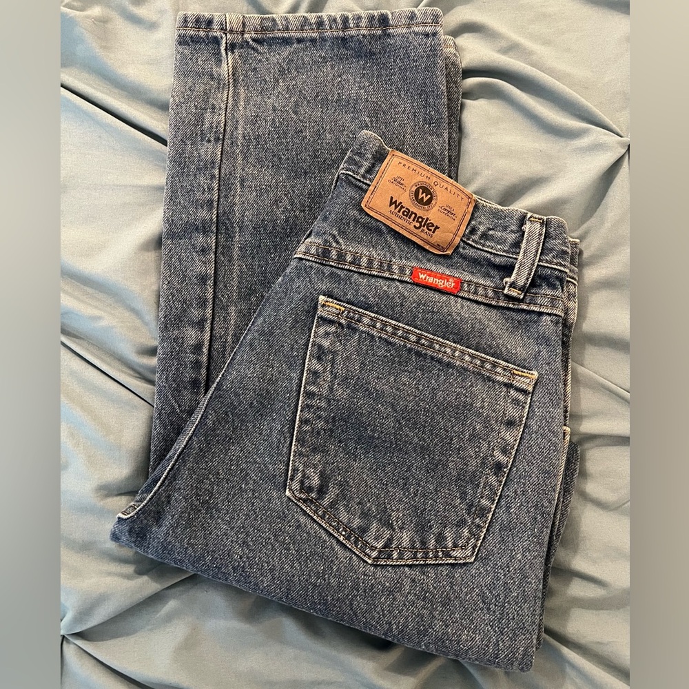 24hr SALE 🔥 Wrangler Authentic Blue Jeans